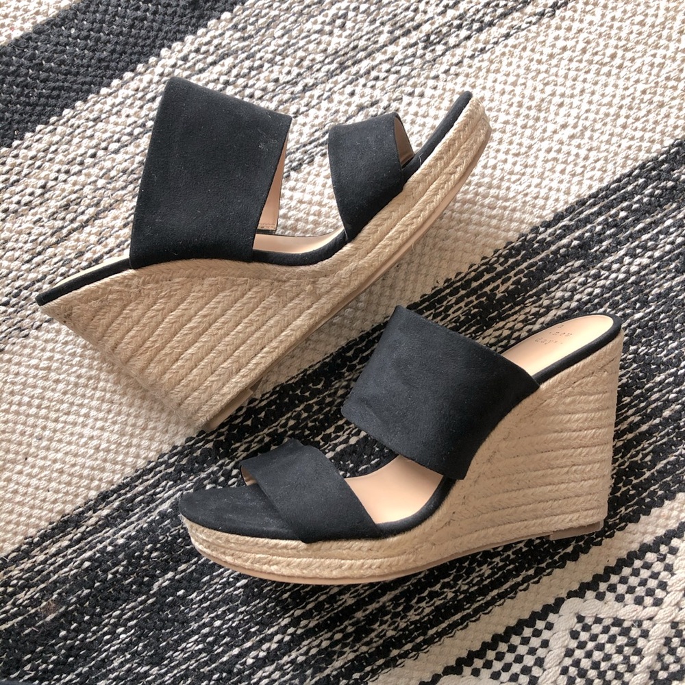 a new day black wedges